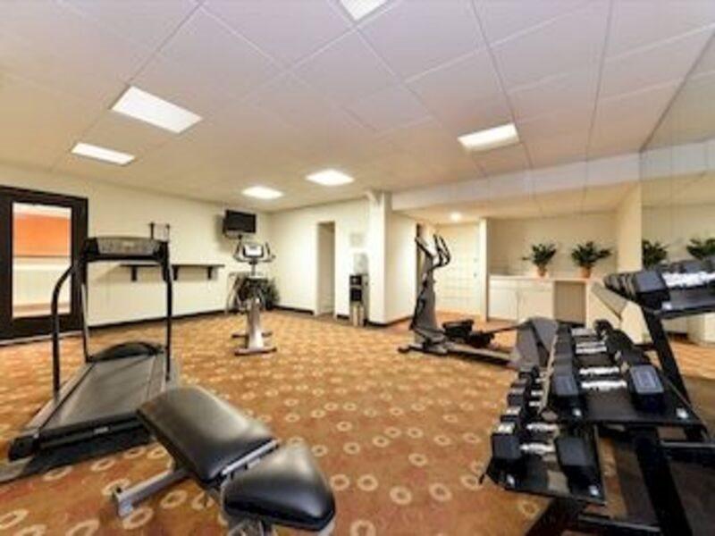 Quality Inn And Suites Conference Center Ричмонд Экстерьер фото