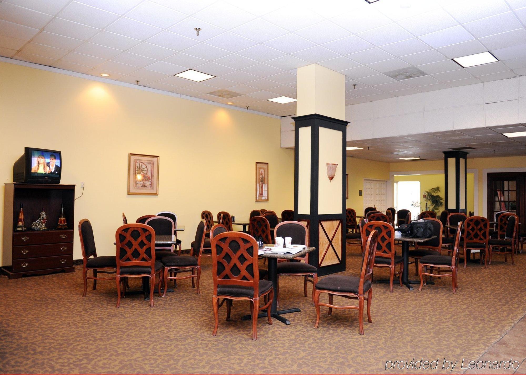 Quality Inn And Suites Conference Center Ричмонд Ресторан фото