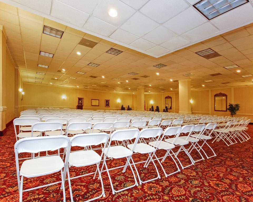 Quality Inn And Suites Conference Center Ричмонд Удобства фото