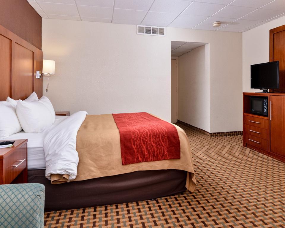 Quality Inn And Suites Conference Center Ричмонд Экстерьер фото