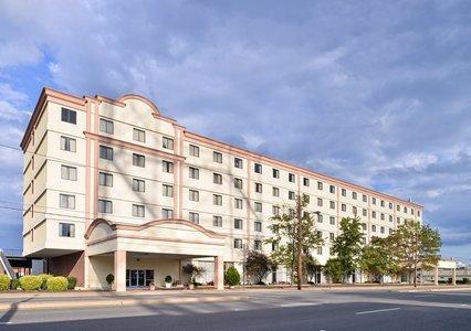 Quality Inn And Suites Conference Center Ричмонд Экстерьер фото