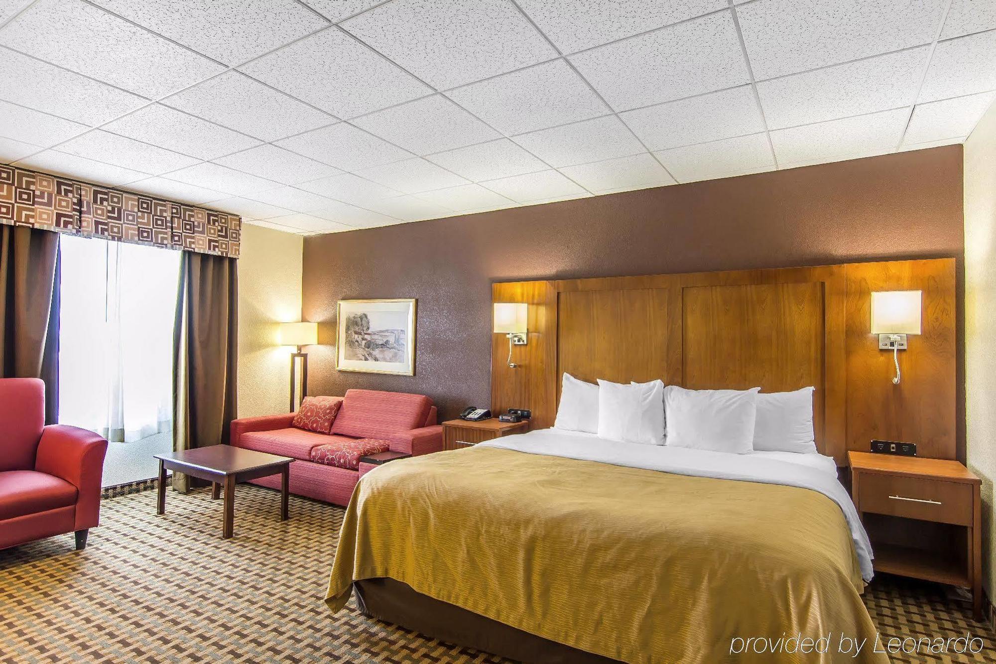 Quality Inn And Suites Conference Center Ричмонд Экстерьер фото