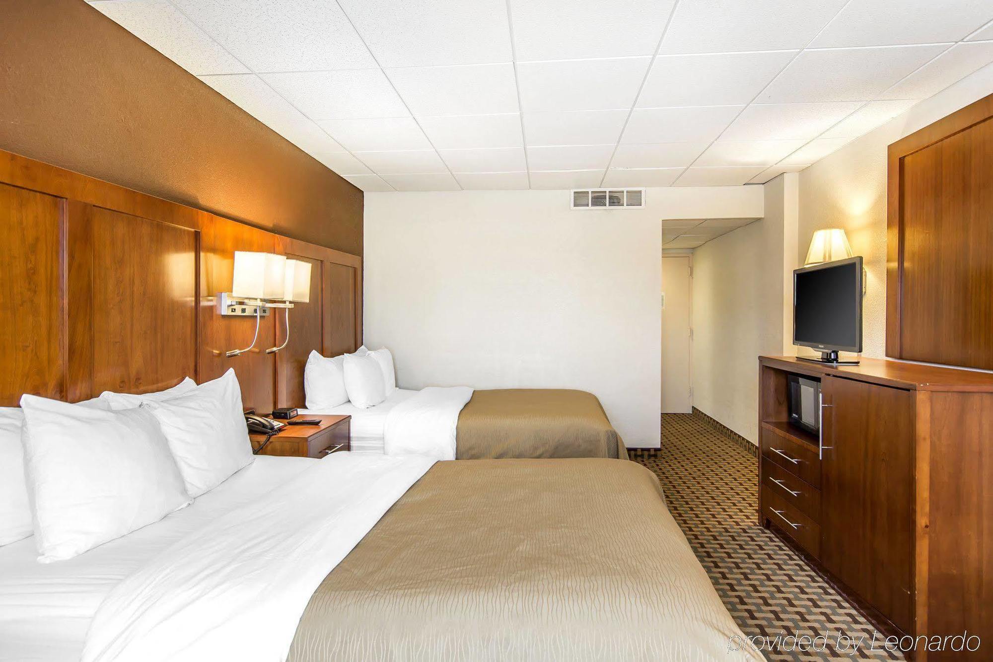 Quality Inn And Suites Conference Center Ричмонд Экстерьер фото