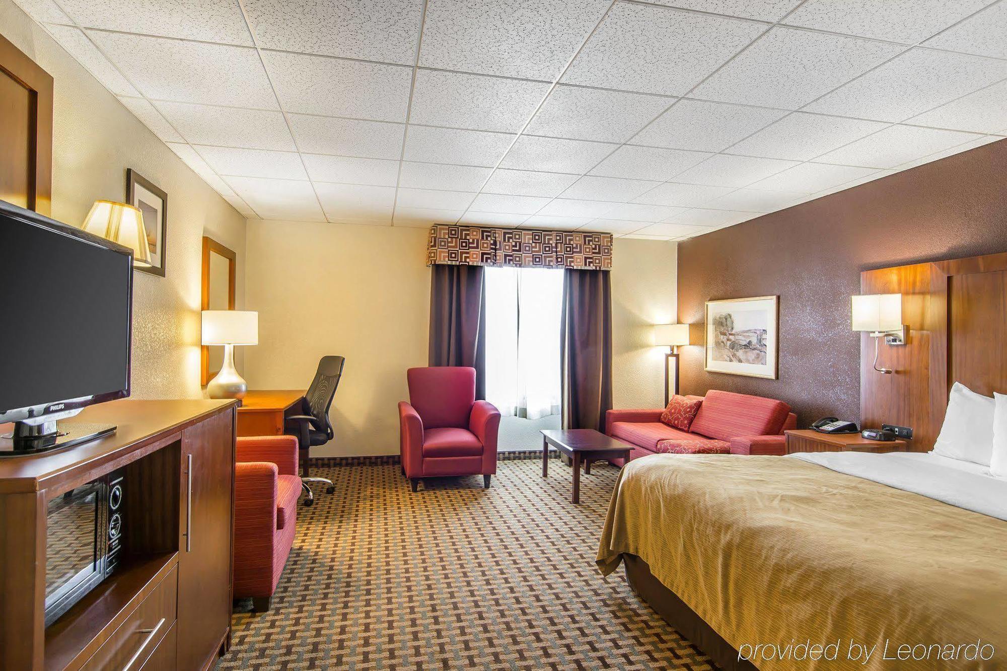 Quality Inn And Suites Conference Center Ричмонд Экстерьер фото